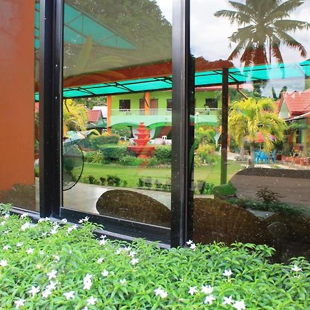 Green Park Tourist Inn Puerto Princesa Bagian luar foto