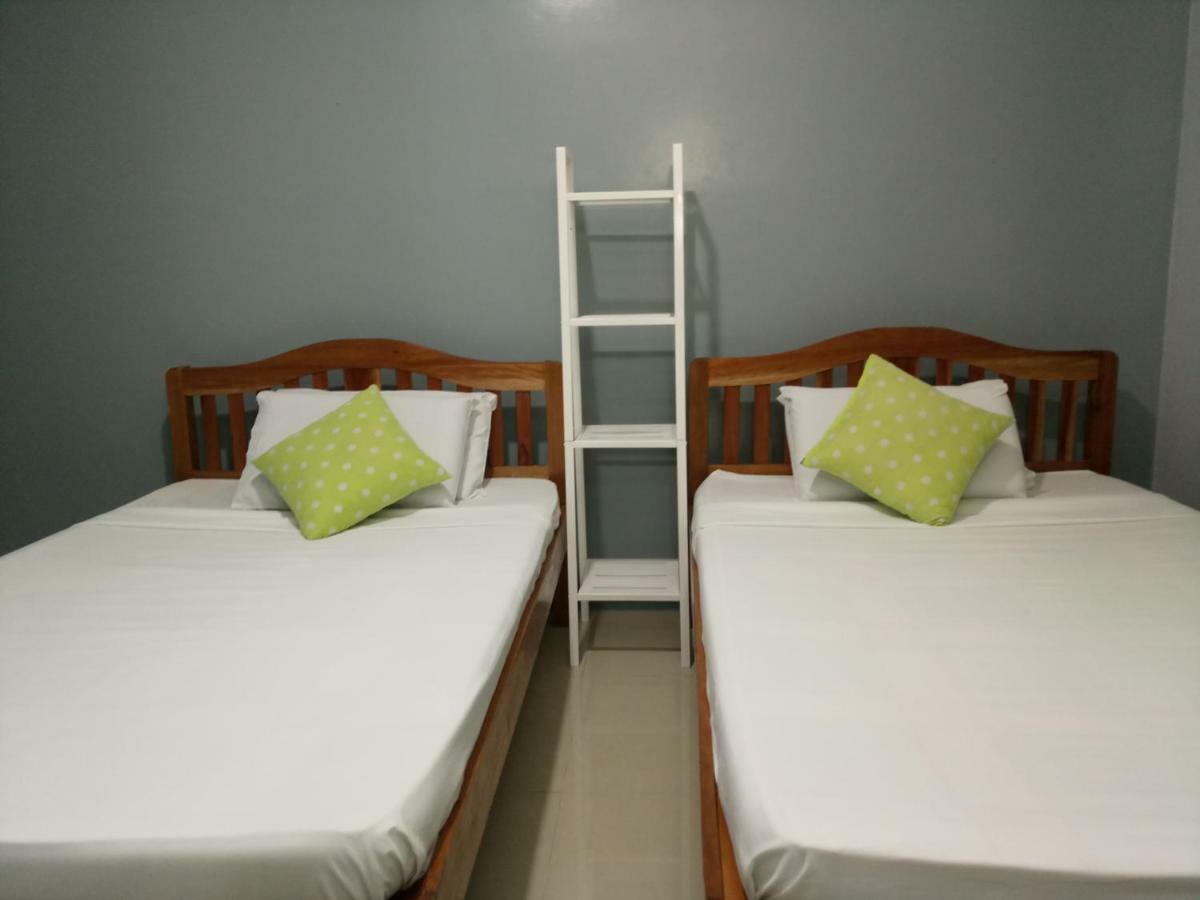 Green Park Tourist Inn Puerto Princesa Bagian luar foto